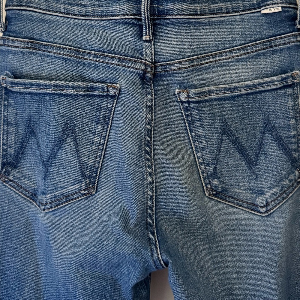 MOTHER Denim The Insider Crop Step Fray Jean in size 27